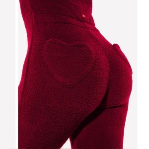 Yitty Pet Me Heart Pocket Onesie, S, EUC